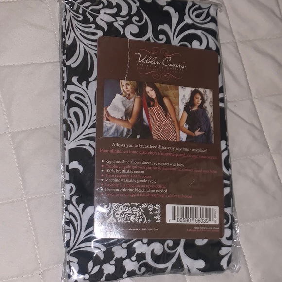 New in Original Packaging Udder Covers for Breastfeeding Mamas - Picture 2 of 4